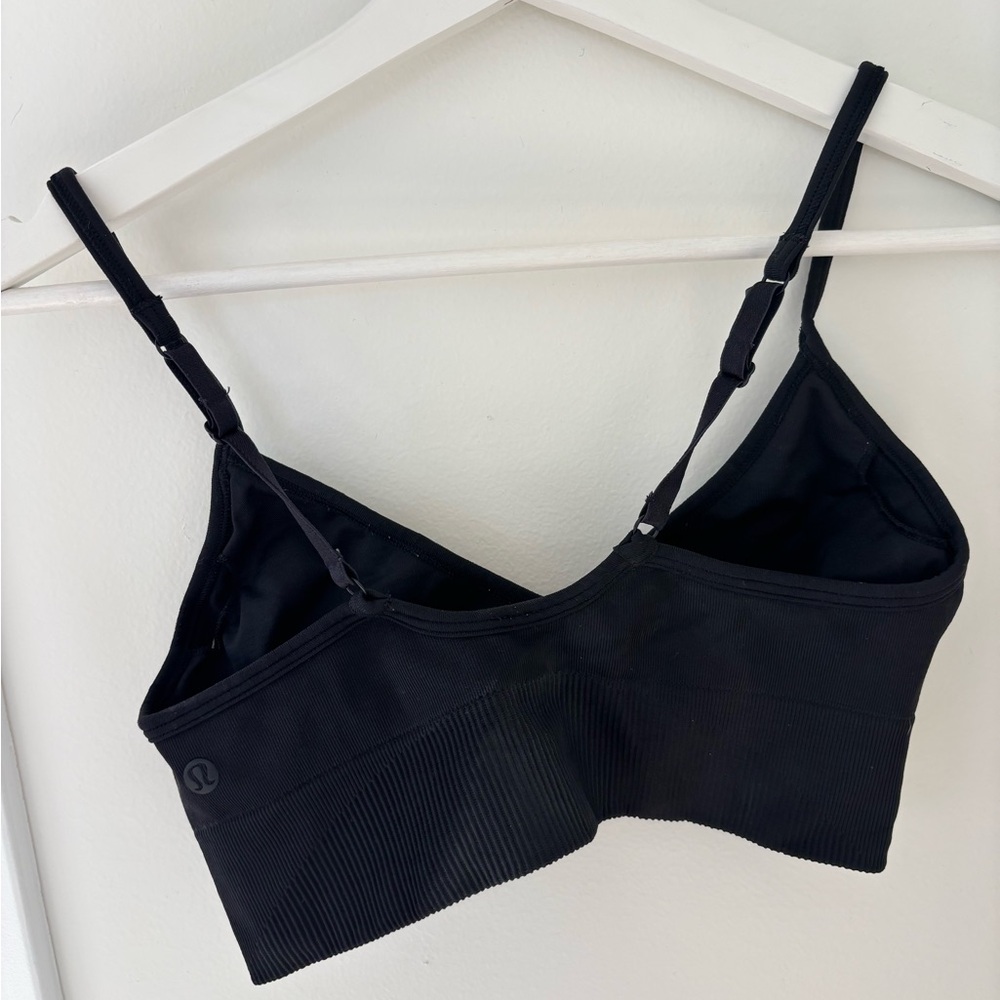 lululemon athletica Black Seamless V-Neck Bralette - Picture 2 of 2